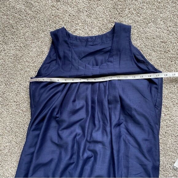 LIÈBO | sleeveless dress with embroidered detail - Picture 8 of 10